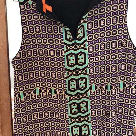 Dressy knee high depending on height , size 8 black lining inside - Picture 3 of 4